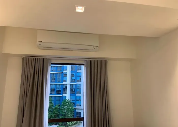 Сasa de vacaciones Comfy And Renovated 1 Bedroom With Balcony Bgc Golf View *