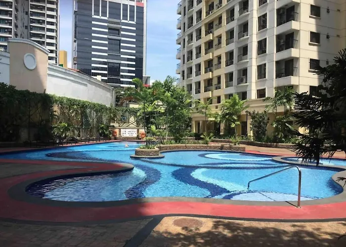 Comfy And Renovated 1 Bedroom With Balcony Bgc Golf View * Manila