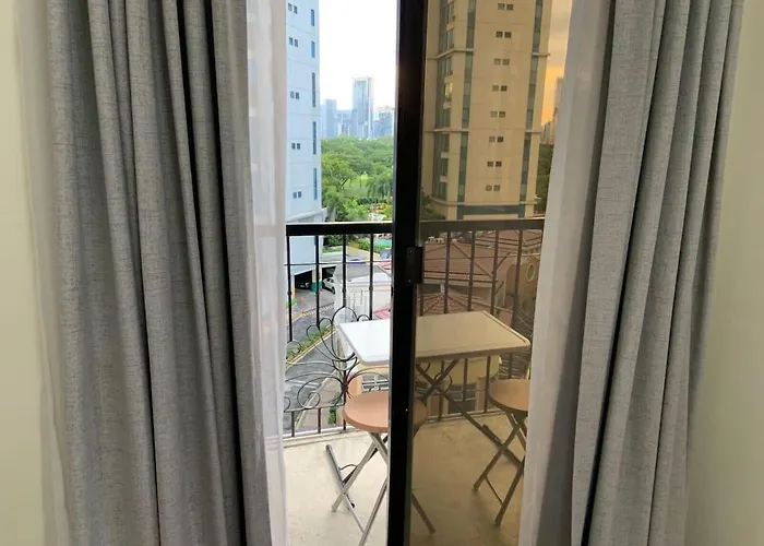 Сasa de vacaciones Comfy And Renovated 1 Bedroom With Balcony Bgc Golf View