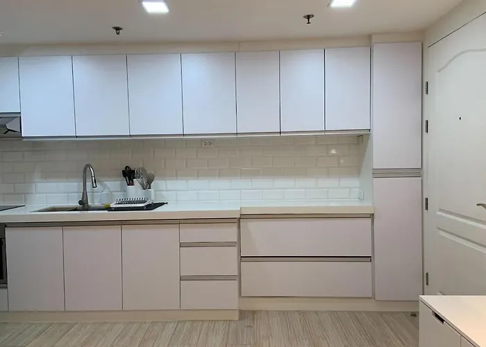 Comfy And Renovated 1 Bedroom With Balcony Bgc Golf View Сasa de vacaciones *