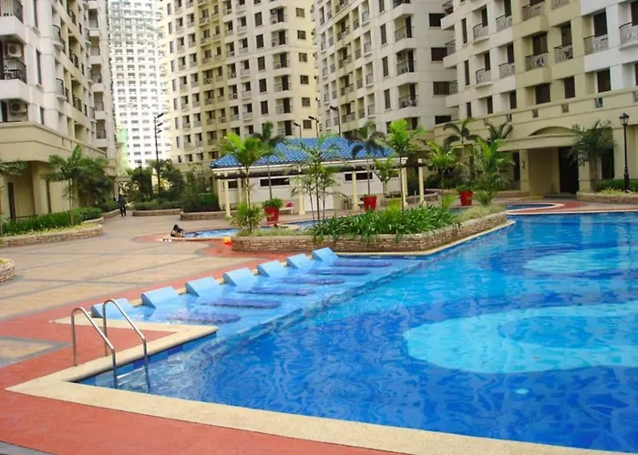 Comfy And Renovated 1 Bedroom With Balcony Bgc Golf View * Manila